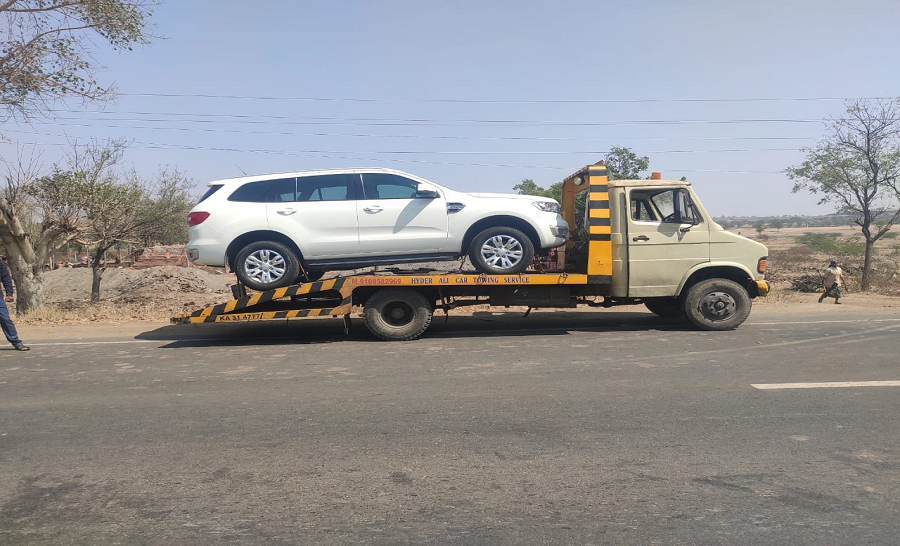 CAR TOWING SERVICE Images 