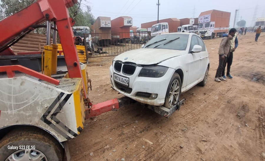 Service Provider of CAR TOWING SERVICES in Lakhimpur, Uttar Pradesh, India.